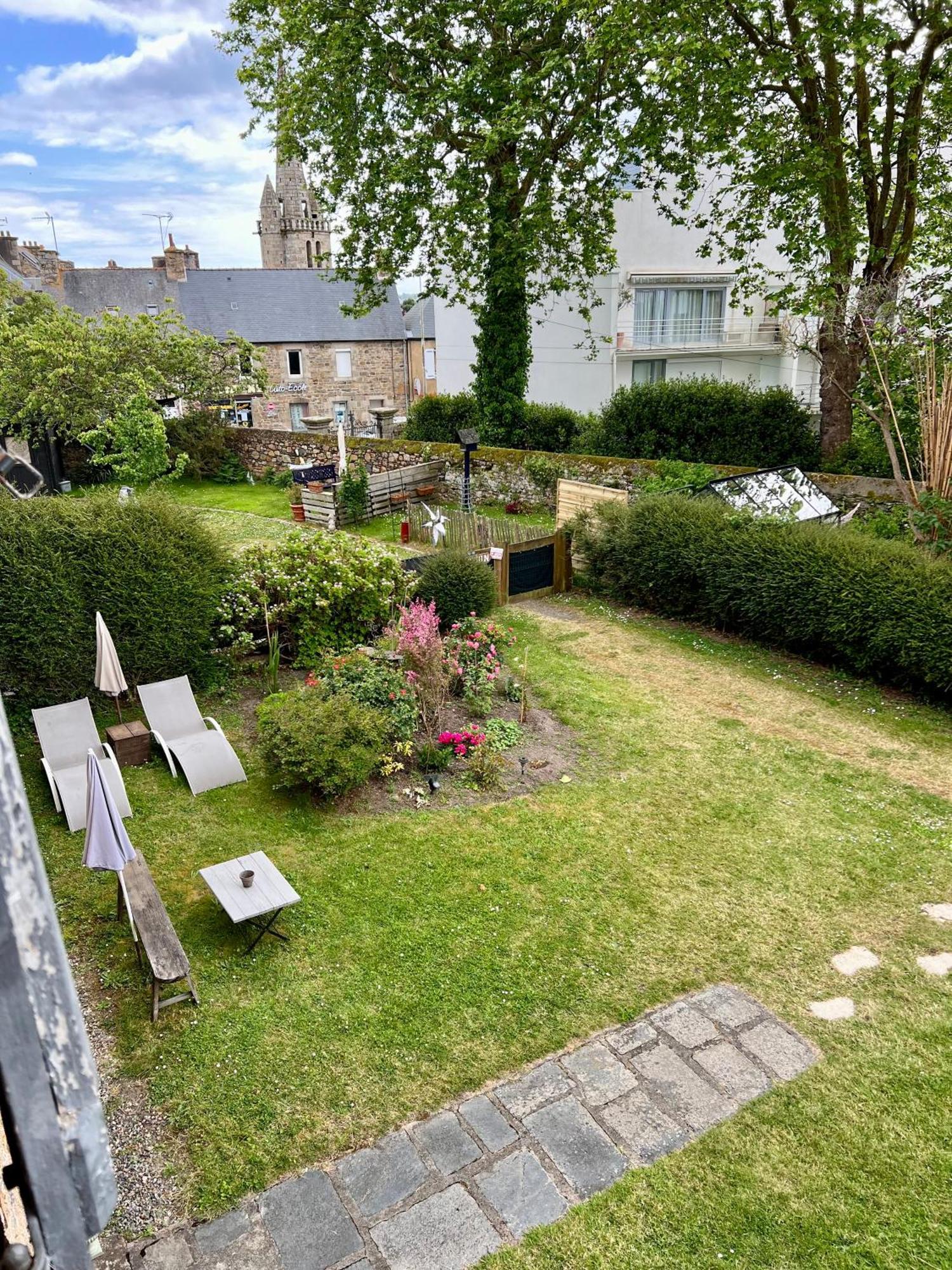 Appart'hotel Maison Saint Michel Paimpol Exterior foto